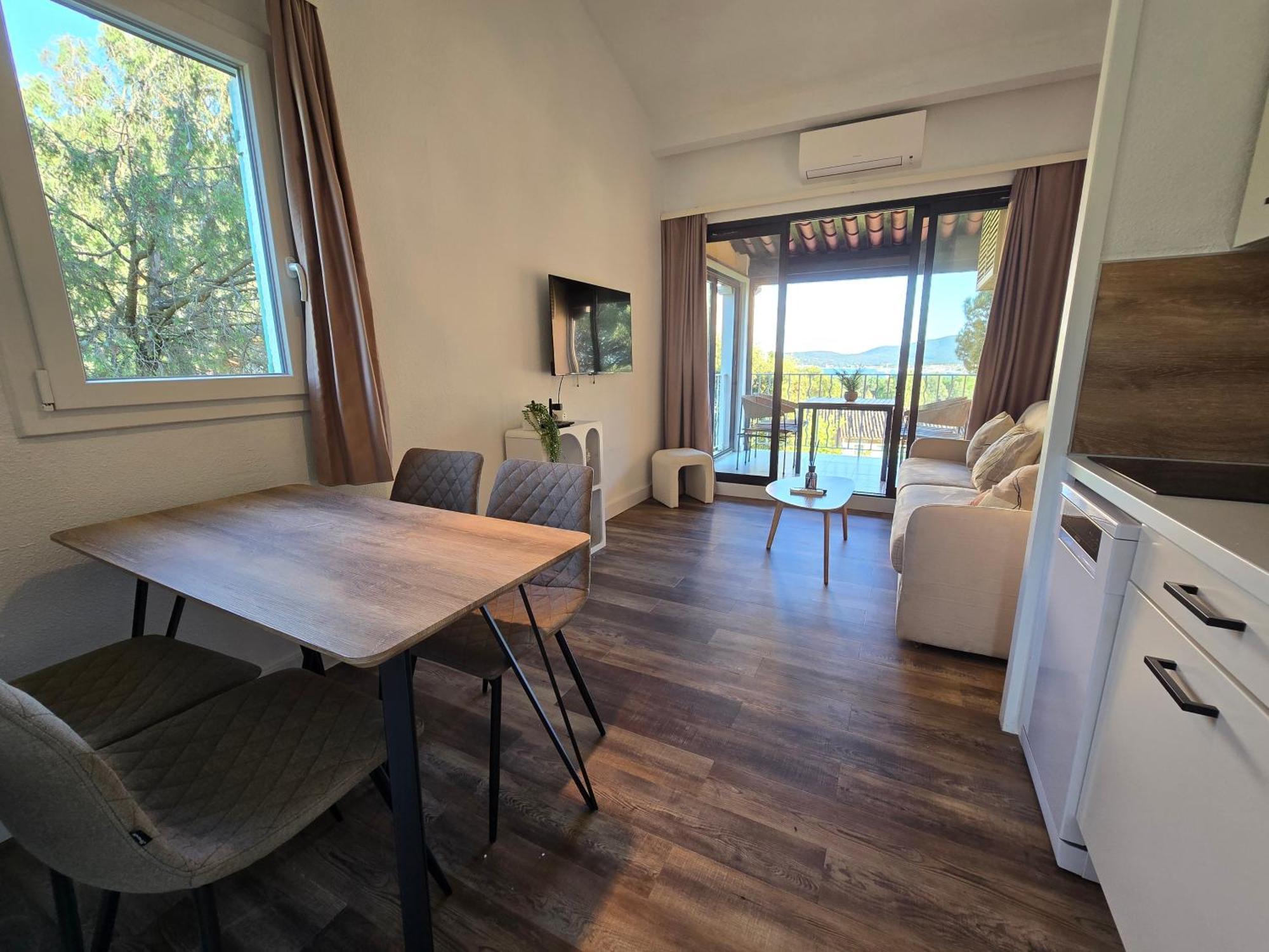 Chez Adriana Studio Vue Mer Avec Piscine Гримо Экстерьер фото